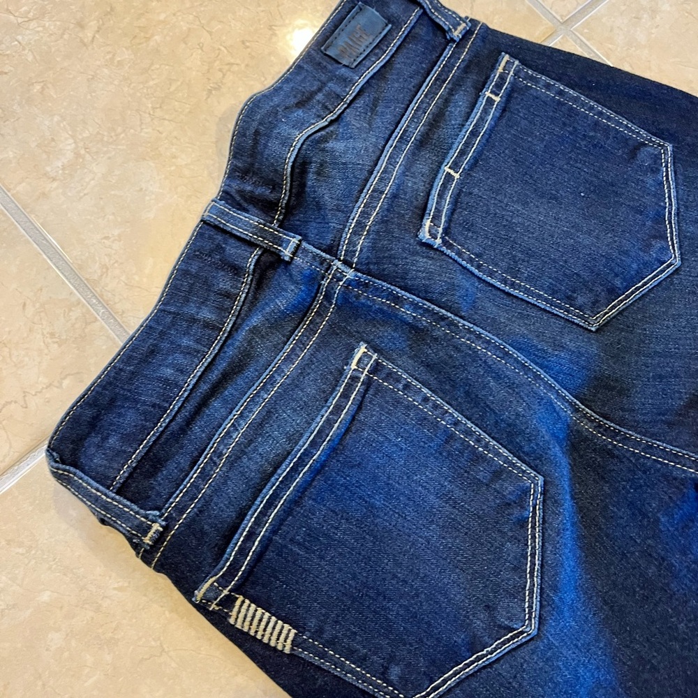 PAIGE Manhattan Dark Wash Straight Leg Jeans Women’s Size petite 26 - Picture 4 of 8